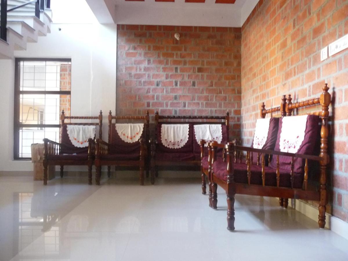 Hotel Peacock Kovalam Exterior foto