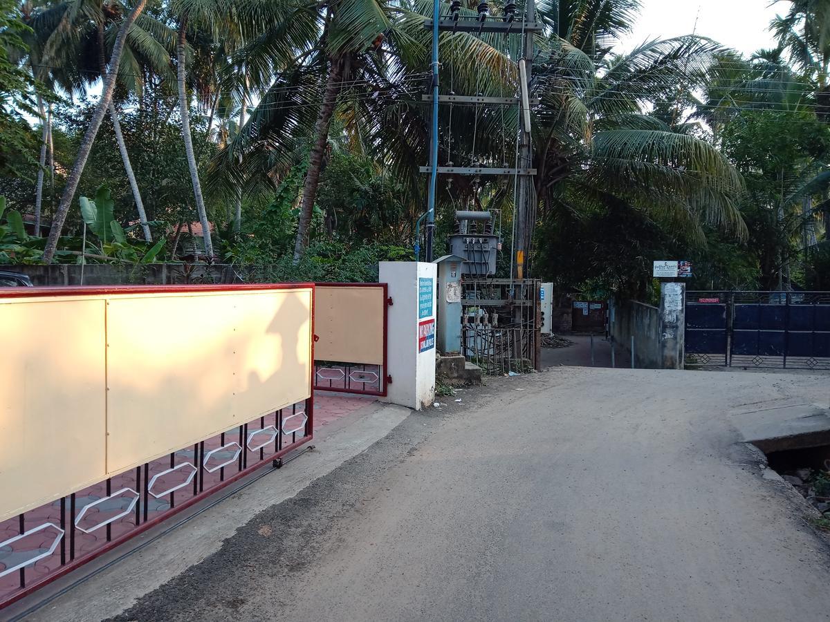 Hotel Peacock Kovalam Exterior foto