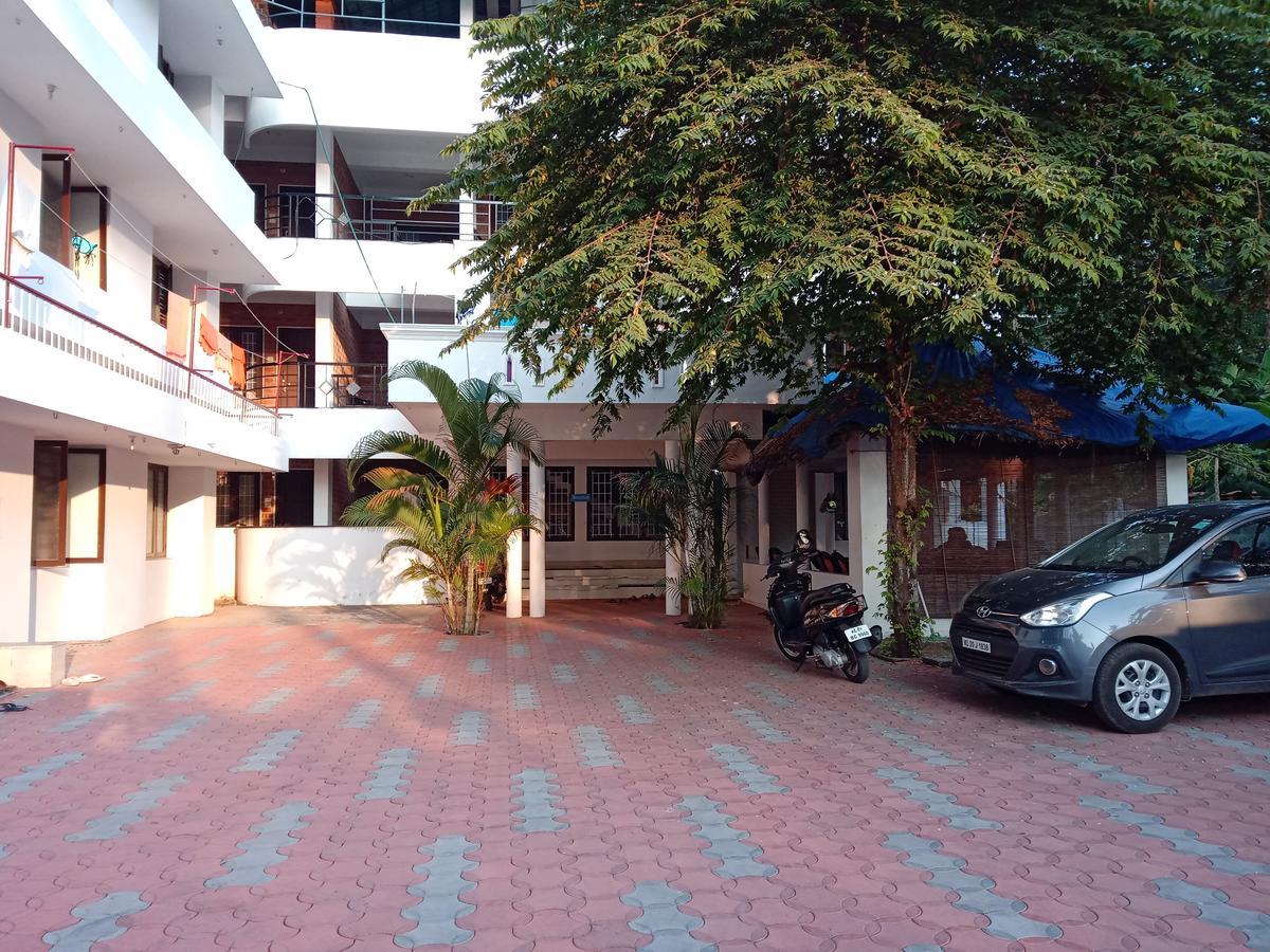 Hotel Peacock Kovalam Exterior foto